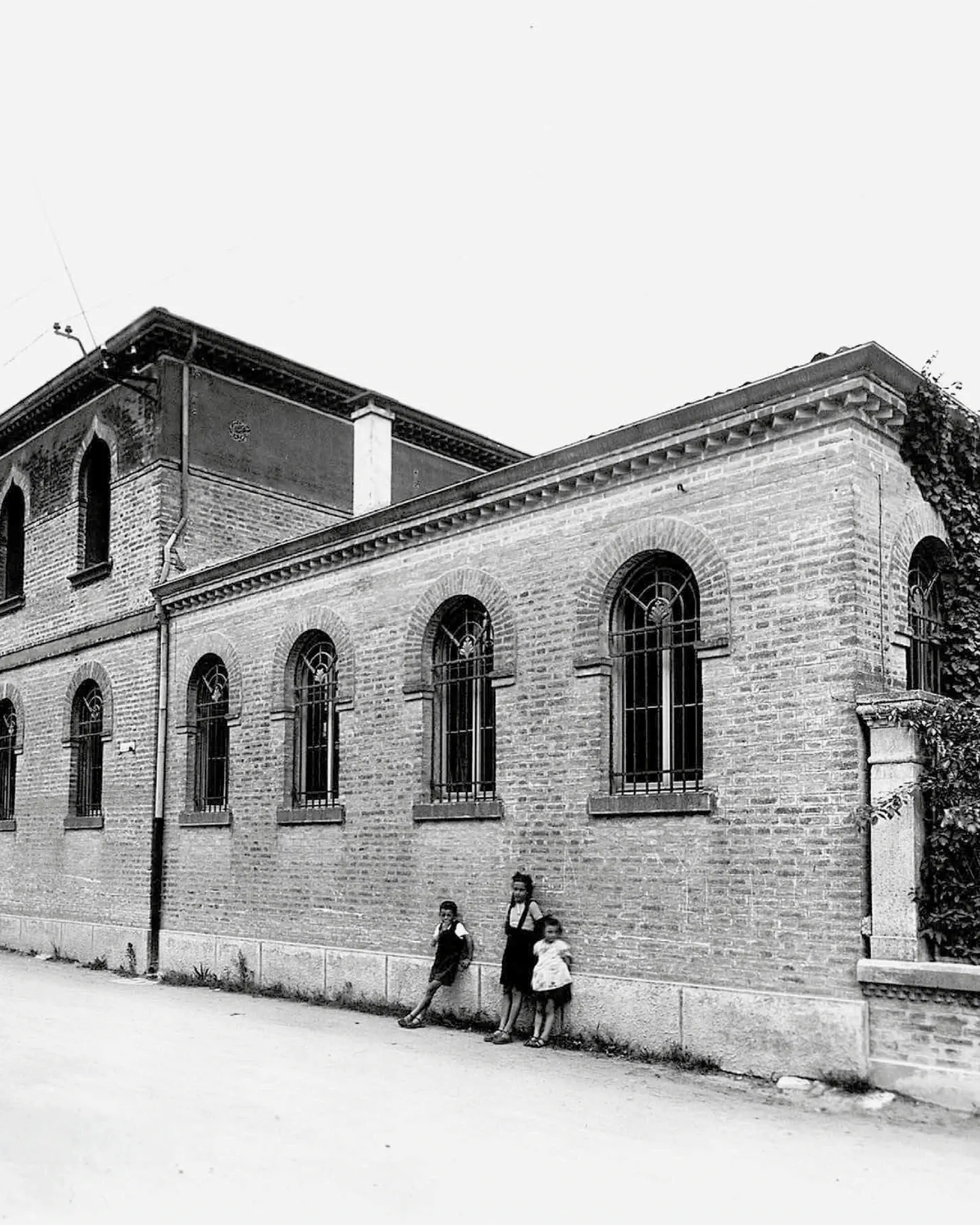 Mobile image
